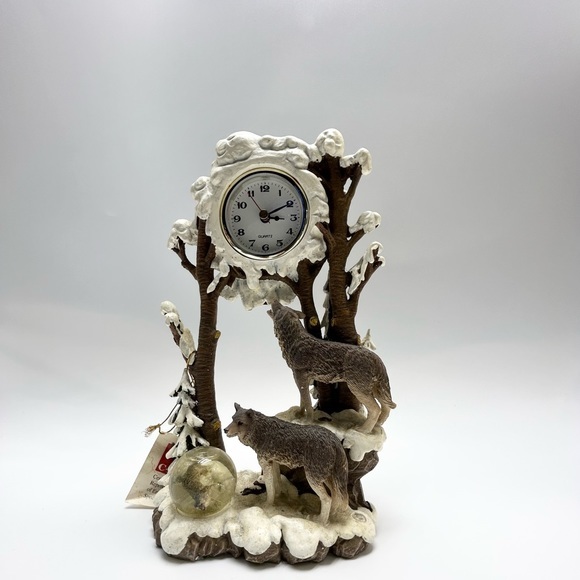 🕰️🌘🐺Cadona - Vintage Collectible Wolf Mantel Quartz Clock. - Picture 2 of 16